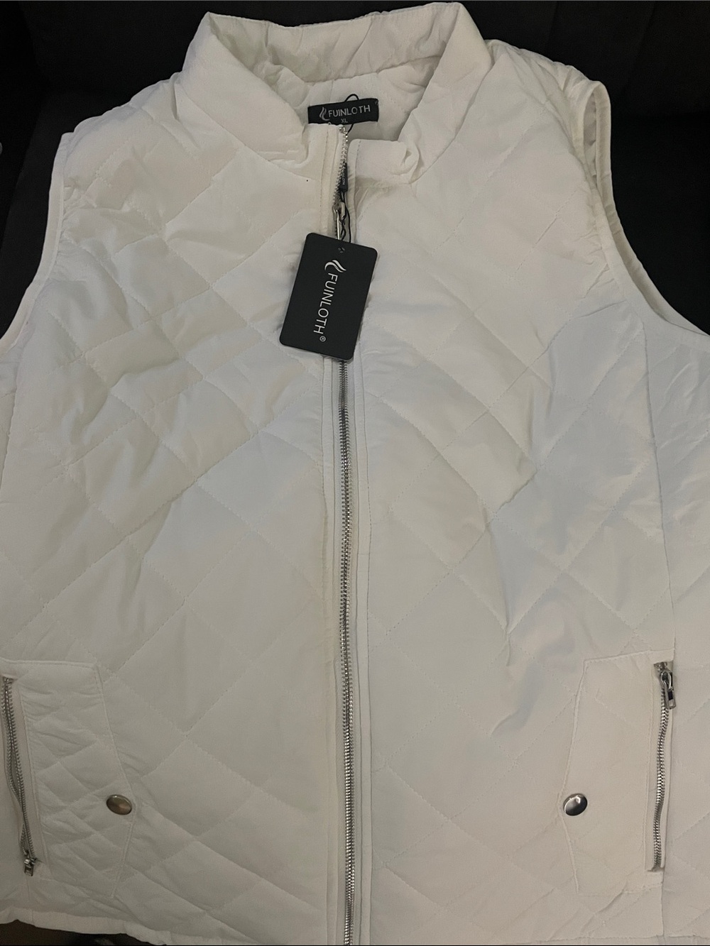 Eunloth Quilted White Sleeveless Vest with Zip